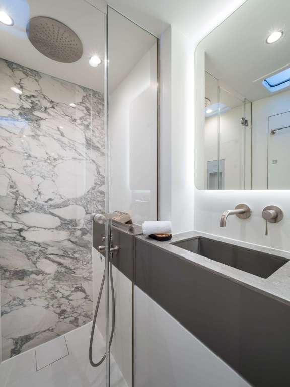 Image of ZARA yacht #8