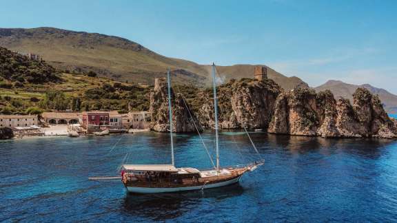 Image of Hande Capo Galera yacht #10