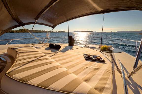 Image of Sunseeker Predator 72 Ghost yacht #5