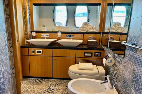 Image of JoliDor yacht #11