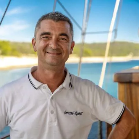 Crew of Smart Spirit|Captain
