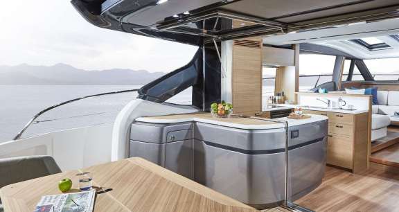 Image of MeSoFa yacht #4