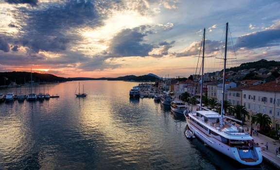 Image of OMNIA yacht #19