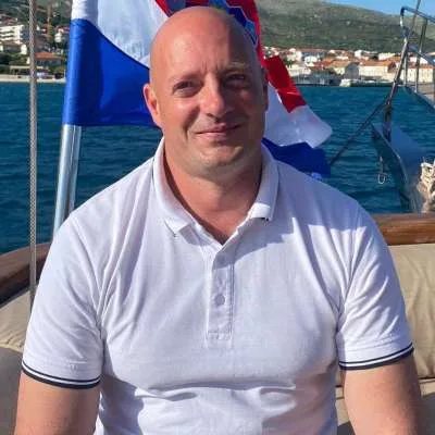Deckhand Ivan Cukusic