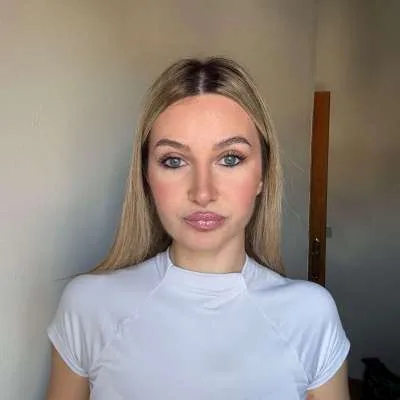 Stewardess Petra Turudic