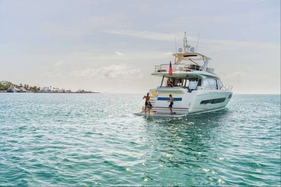 Bazinga Prestige 690 Bathing platform