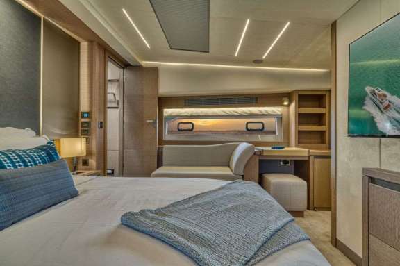 VIP Cabin Prestige 690