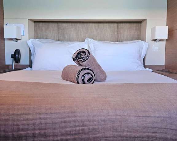 Image of LOOMA yacht #16