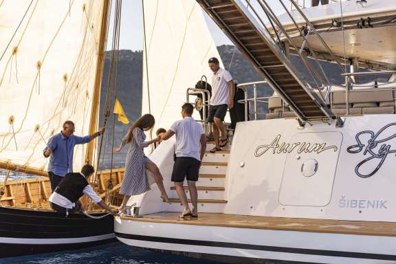Image of AURUM SKY yacht #17