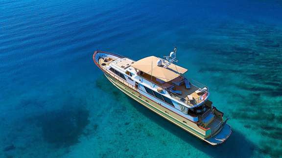 Image of AURIANE yacht #3