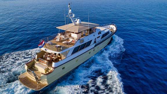Image of AURIANE yacht #4