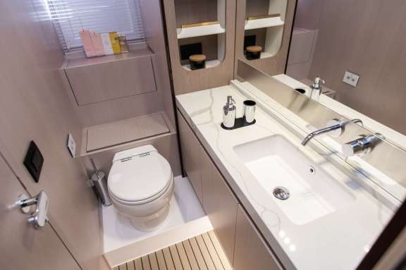 Master cabin bathroom