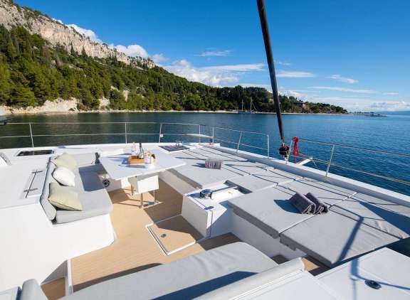 Image of OCEAN LOUNGE yacht #14