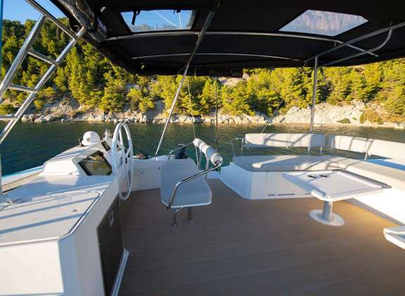 Image of OCEAN LOUNGE yacht #17