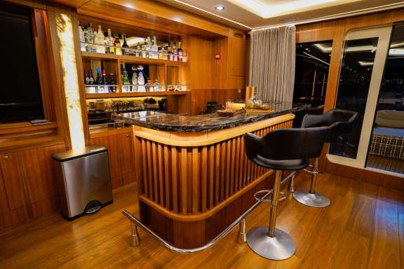 Bar in the main salon