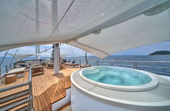 Image of S/Y Marallure yacht #13