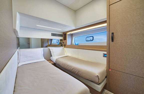 Image of Prestige 590 – Shaft yacht #9