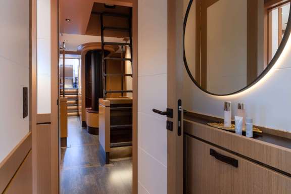 Image of PERSEVERANCE 1 yacht #12