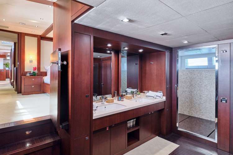 Master cabin bathrrom