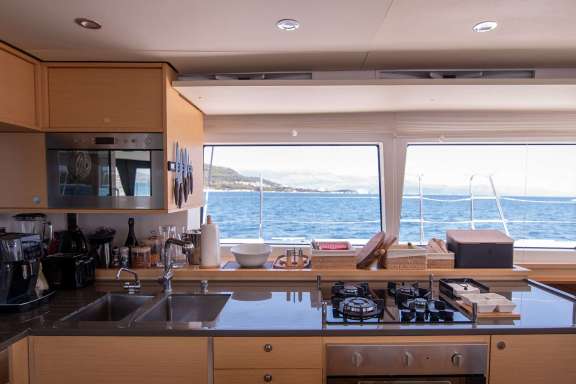 Image of TOPAZ (Lagoon 560 S2) yacht #12