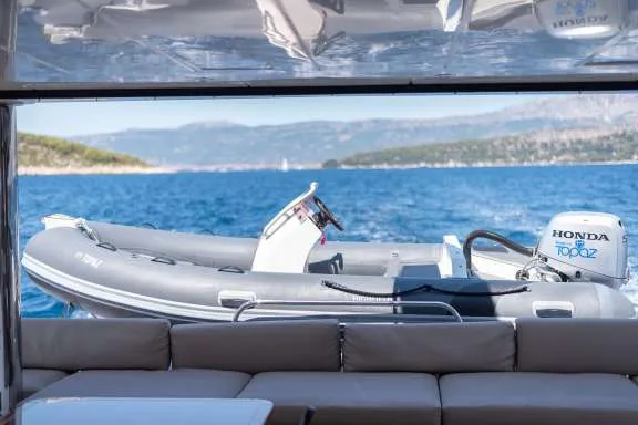 Image of TOPAZ (Lagoon 560 S2) yacht #14