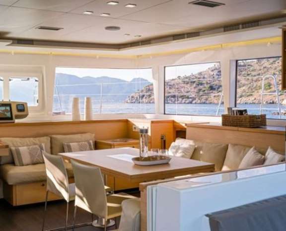 Image of TOPAZ (Lagoon 560 S2) yacht #2