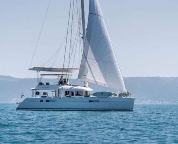 Image of TOPAZ (Lagoon 560 S2) yacht #4