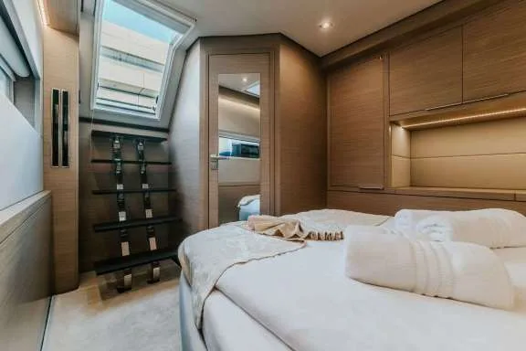 Image of TRI WING (Lagoon 55) yacht #16