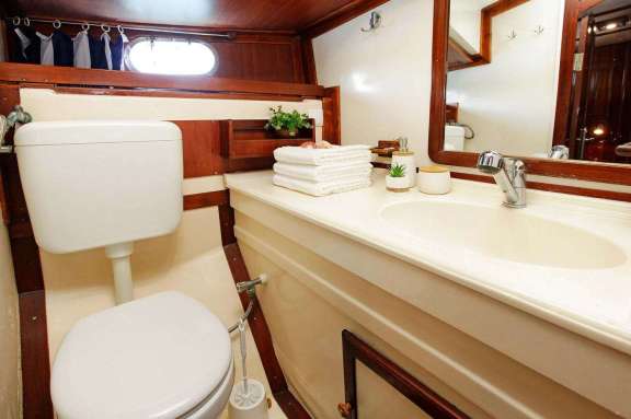 Image of Hera yacht #9