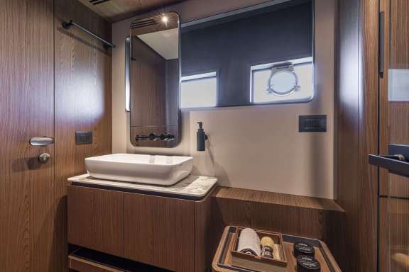 Image of DAENI yacht #14