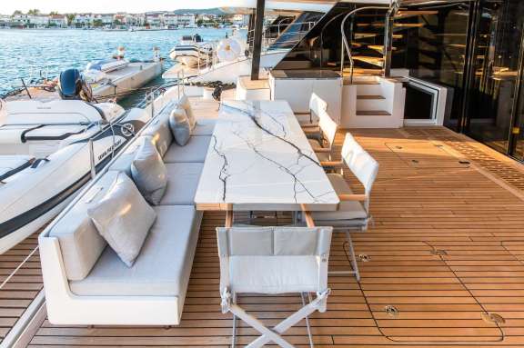 Image of Mr Si yacht #16