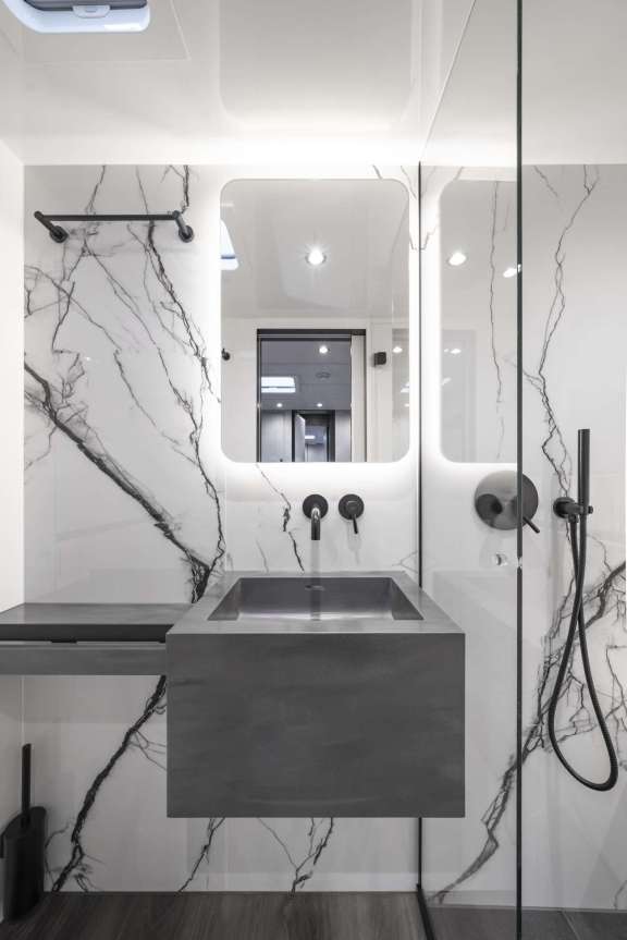 Image of Mr Si yacht #8