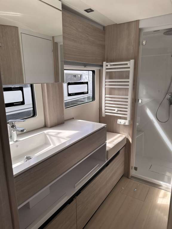 Image of JaRosa yacht #10