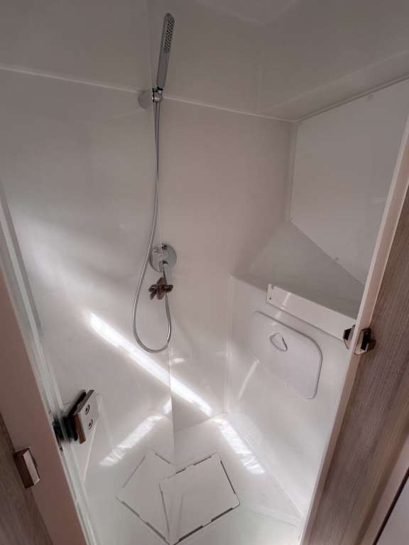 Image of JaRosa yacht #11