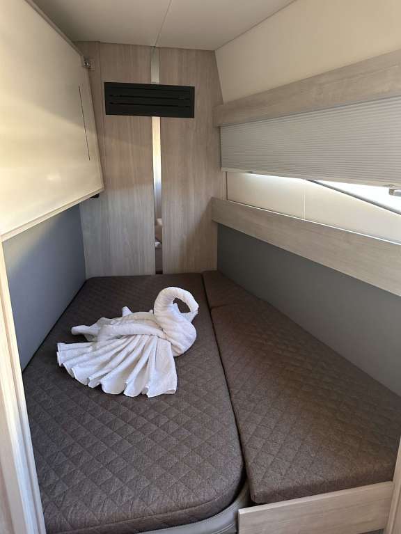 Image of JaRosa yacht #9