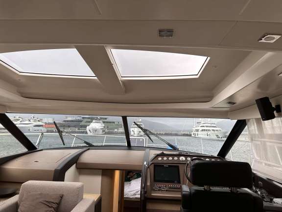 Image of Six Roses yacht #17