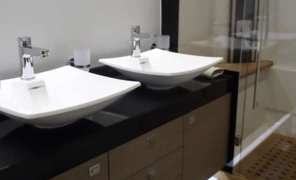 Image of Six Roses yacht #18