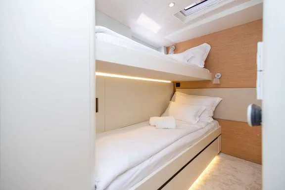 Image of BUBBLES (CNB 76) yacht #8