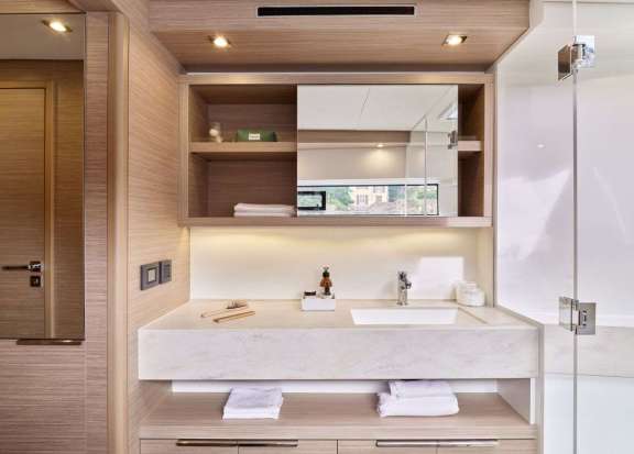 Image of CATWALK yacht #6