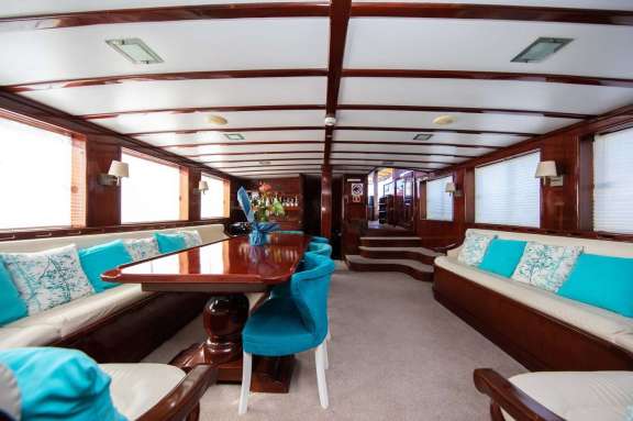 Image of Phoenix Bronze yacht #10