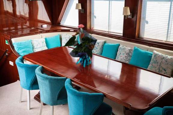 Image of Phoenix Bronze yacht #11