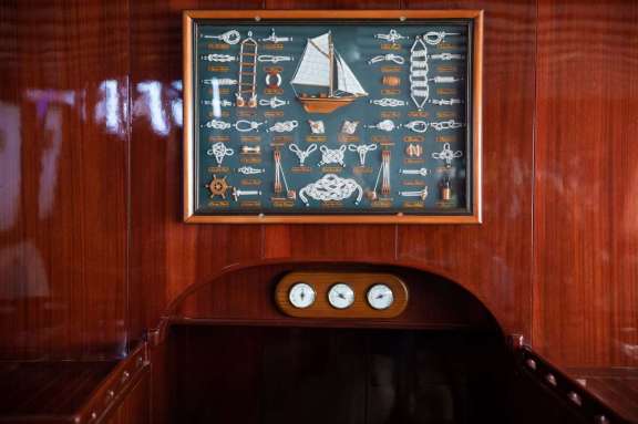 Image of Phoenix Bronze yacht #12