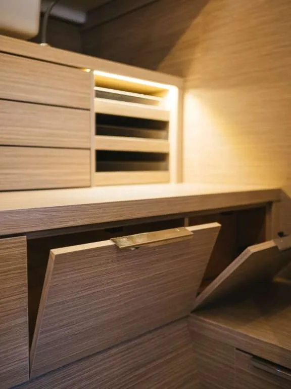Image of CATWALK yacht #16