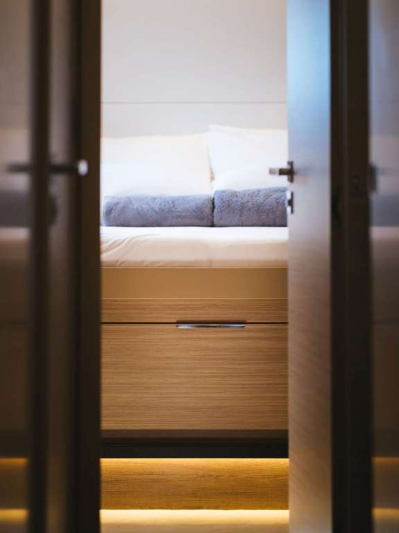 Image of CATWALK yacht #8