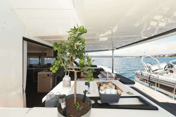 Image of NOMAD yacht #10