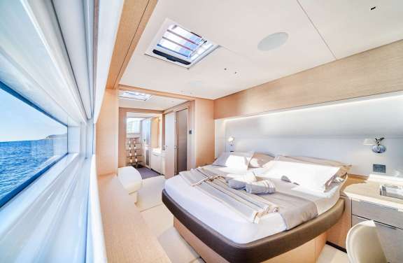 Image of AMADA MIA yacht #8