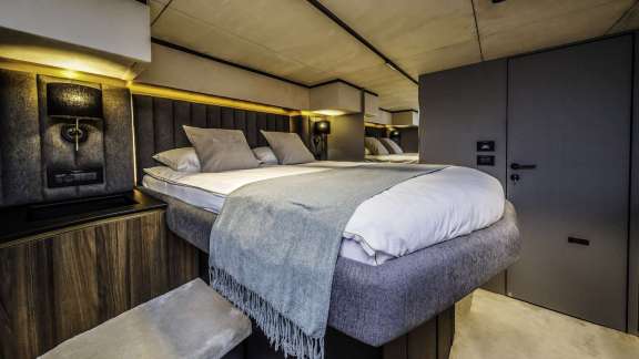 Image of OVER THE MOON yacht #14