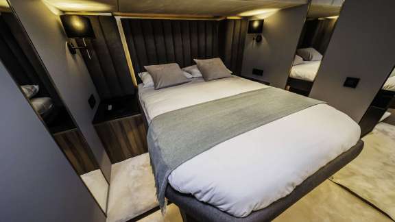 Image of OVER THE MOON yacht #18