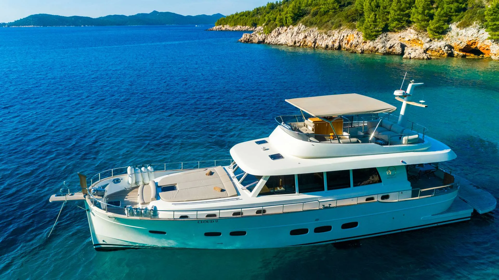 CLOUD 9 yacht