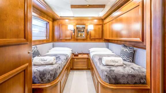 Image of KLOBUK yacht #18